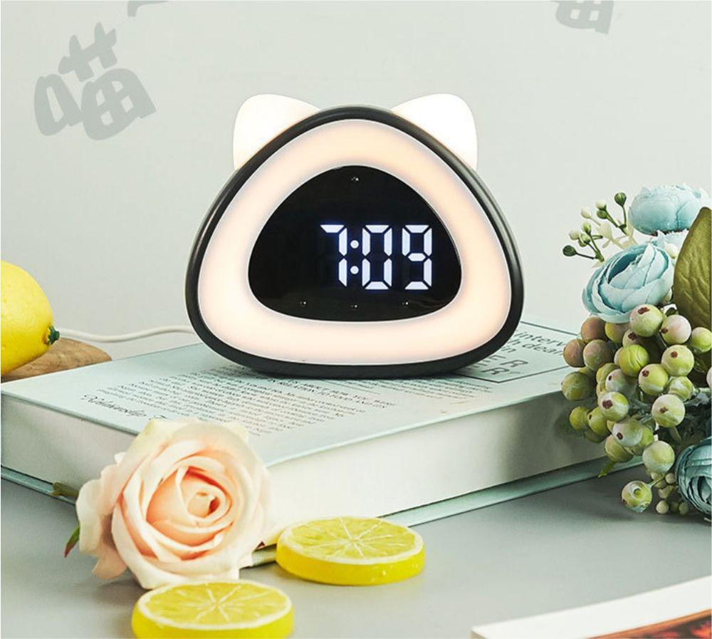 Reloj despertador moderno con forma de gato LED USB 