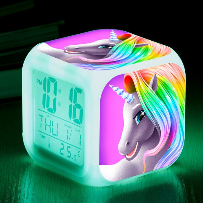 Cube Dinosaur Alarm Clock - Dimensions of 8x8 CM