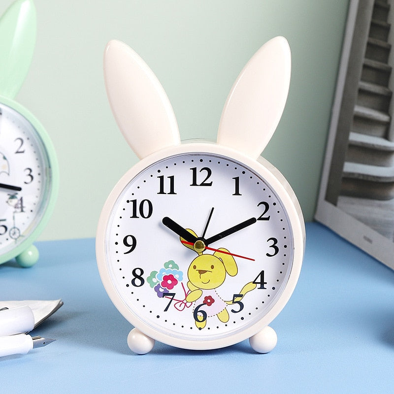 Reloj despertador infantil con forma de conejo, sencillo y silencioso, dimensiones 16,5 x 11 cm