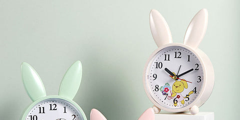 Simple Mute Children's Rabbit Alarm Clock - Dimensions of 16.5x11 CM