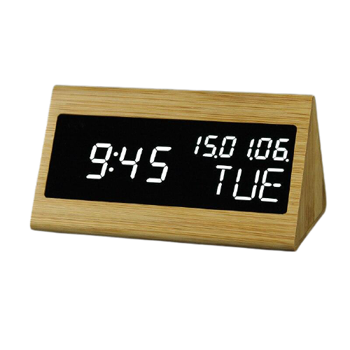 Reloj despertador de madera con diseño de prisma.