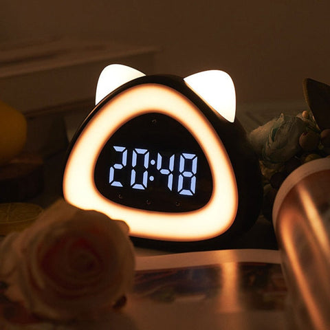 Reloj despertador de gato luminoso moderno